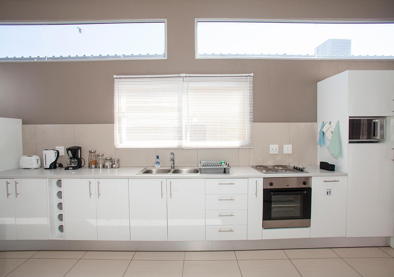 Rnb'S Studio Apartment Windhoek Exterior photo